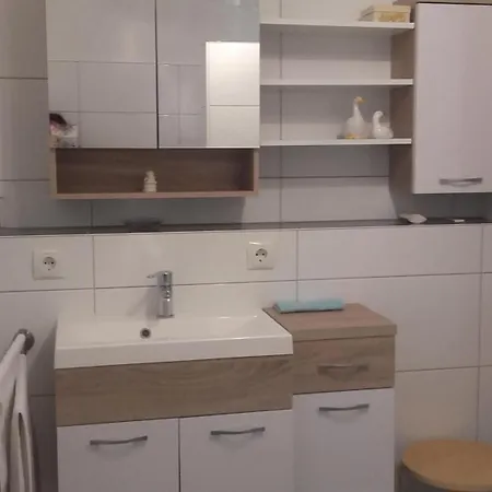 Apartment Mit Grosser Gartenterrasse Und Ausblick Argenbuhl